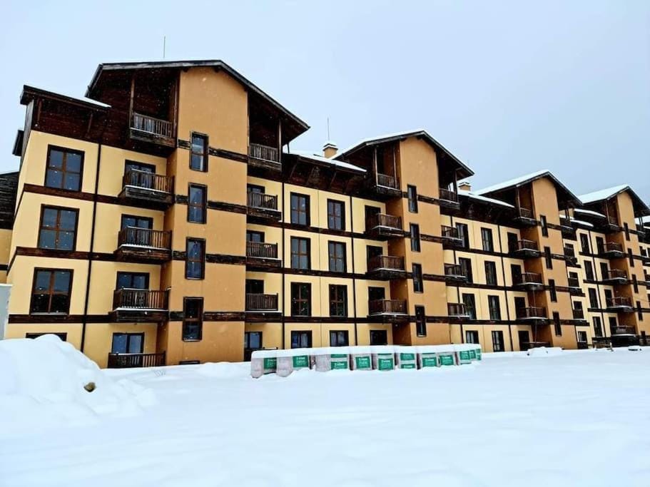 Property building, Day, Winter, Street view
