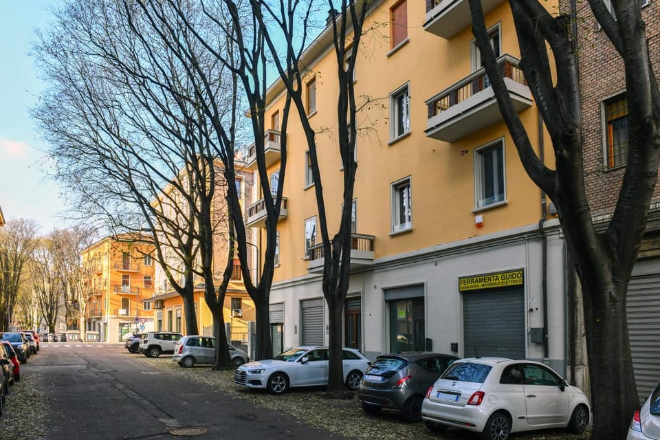 Property building, City view, Street view, Location
