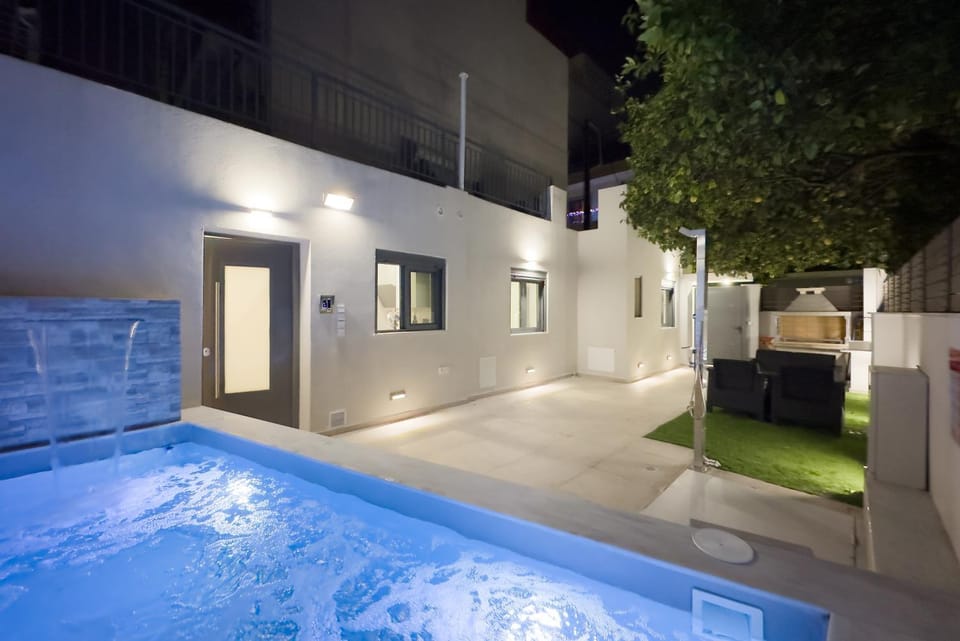 Property building, Patio, Pool view