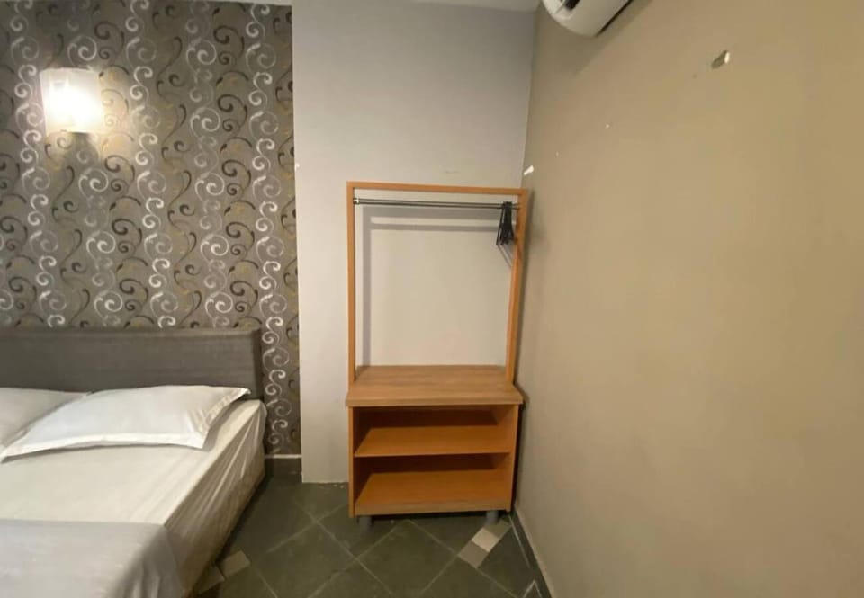 wardrobe, air conditioner