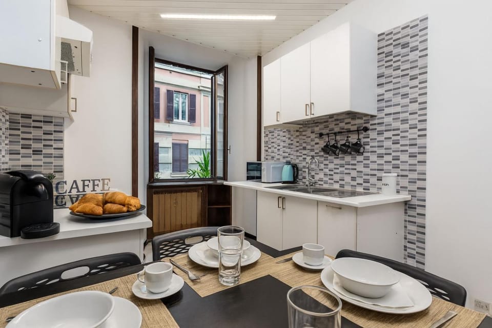 Trastevere suites Luxury Garden Retreat Apartment in Rome