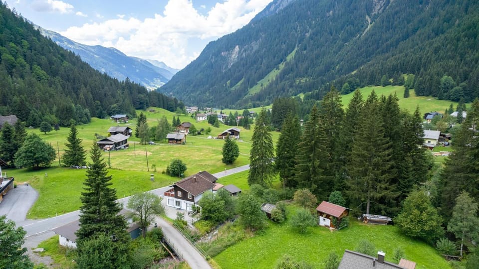 Property building, Bird's eye view