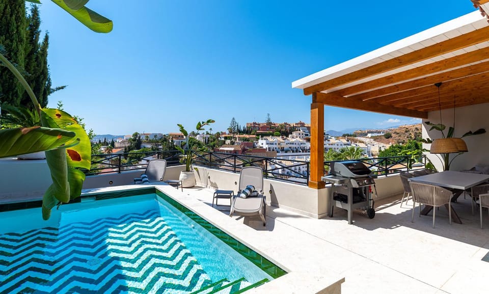 Living room, Pool view, Swimming pool
