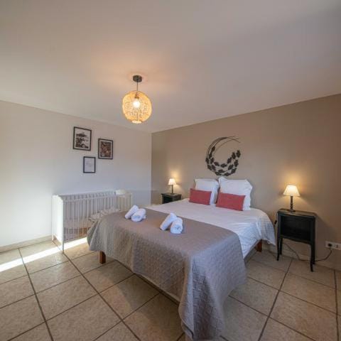 Bed, Bedroom, cot