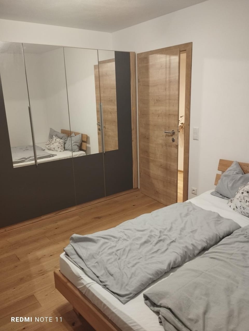 Bed, Photo of the whole room, Bedroom, wardrobe