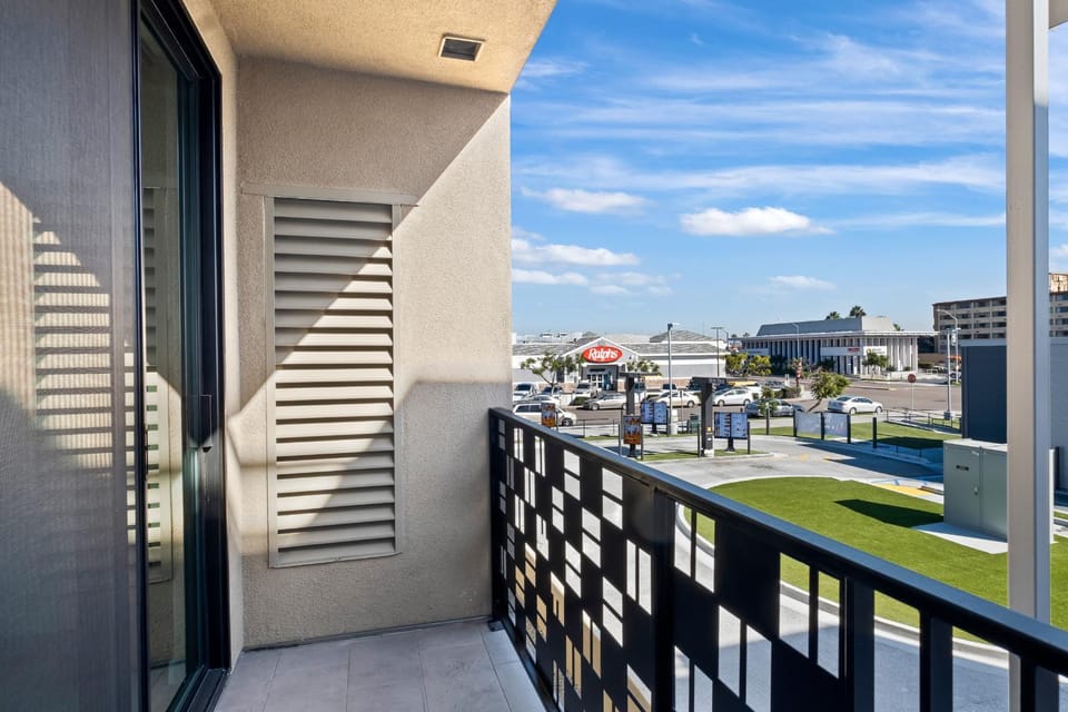 Patio, Balcony/Terrace