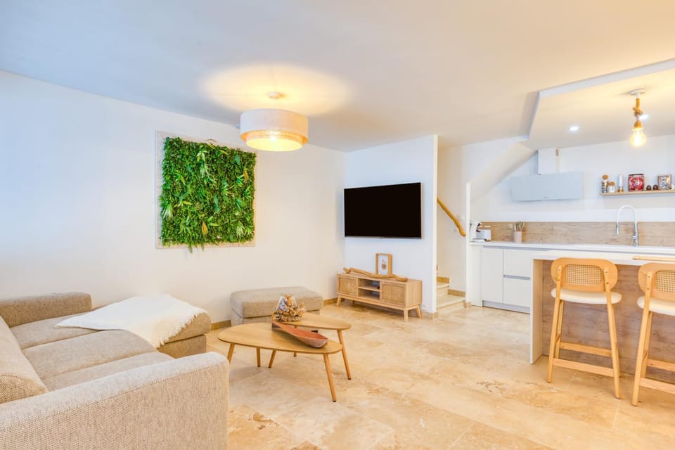 Property building, Living room