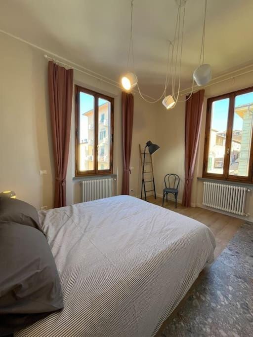 Bed, Photo of the whole room, Bedroom, internet