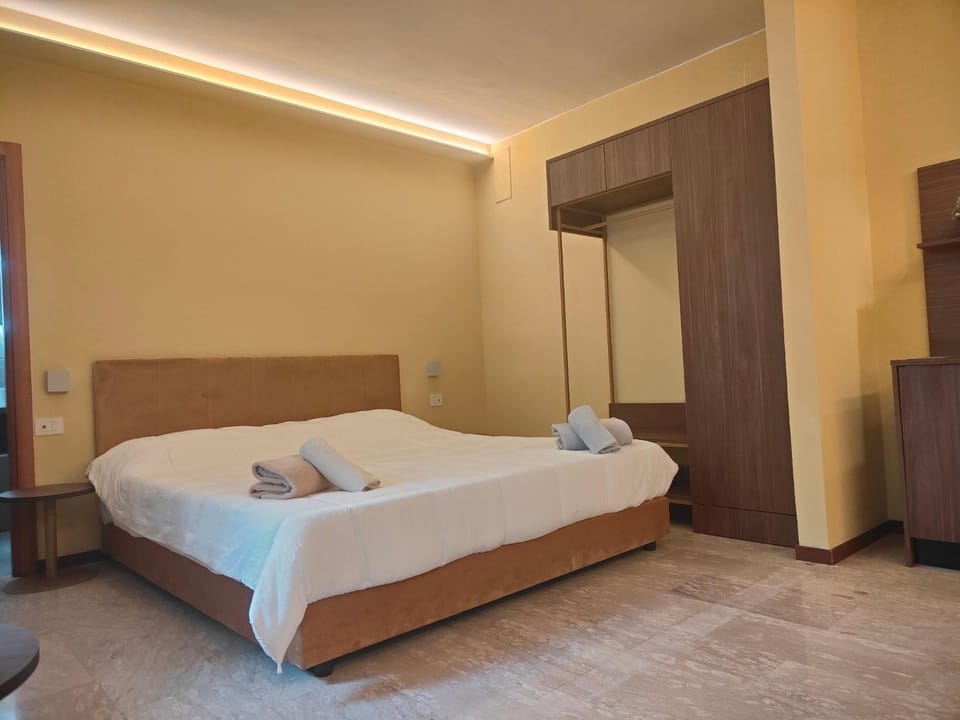 CconfortHotels Murat Garden Bed and Breakfast in Bari