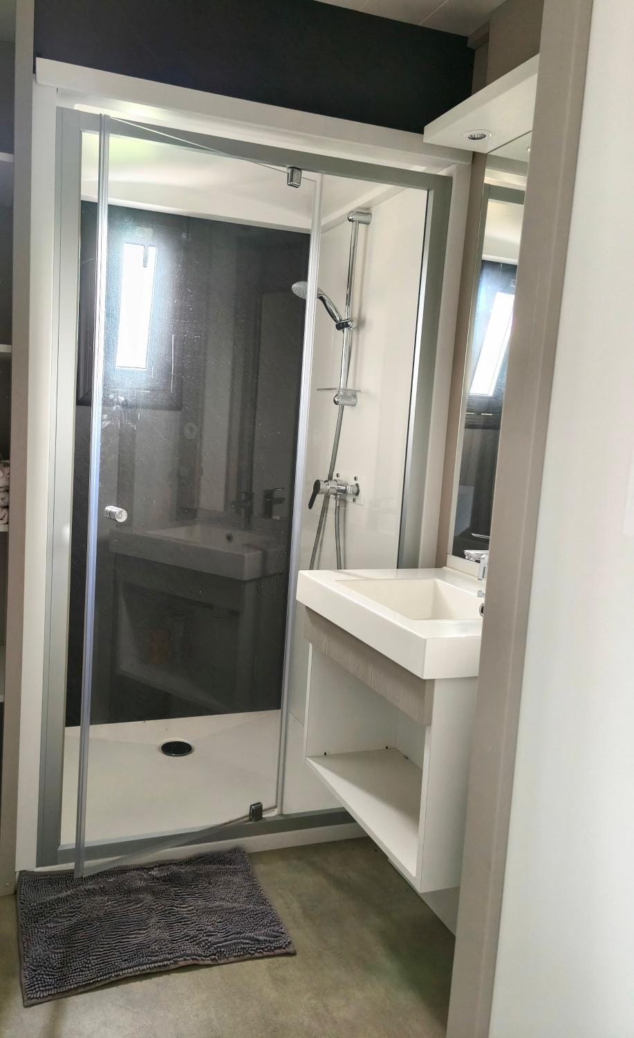Shower, Bathroom