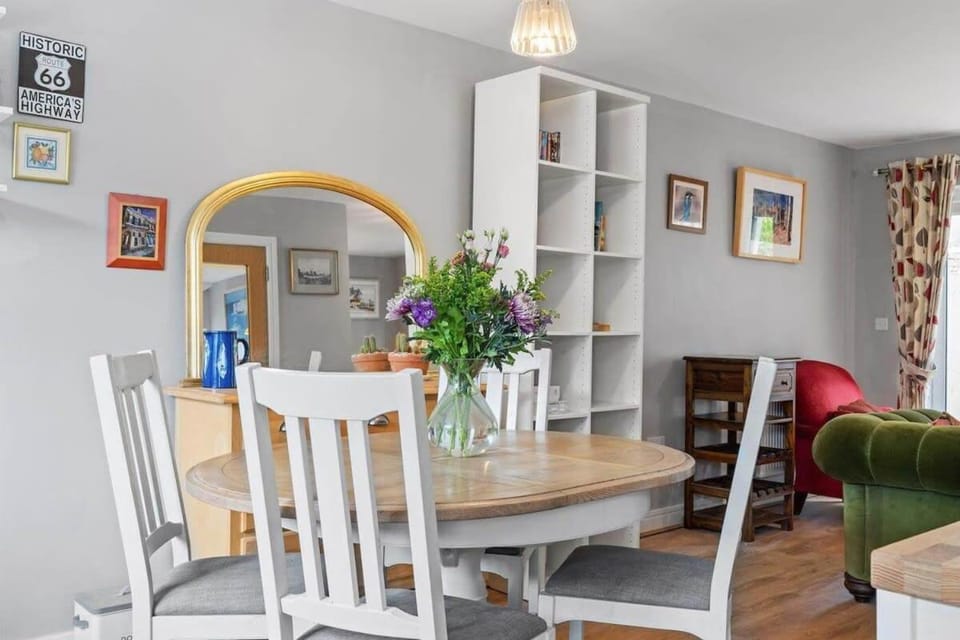 Modern Townhouse in Penryn with Private Parking House in England