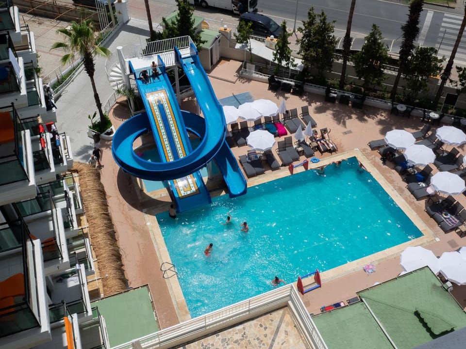 Day, People, Aqua park, Pool view, Swimming pool, sunbed