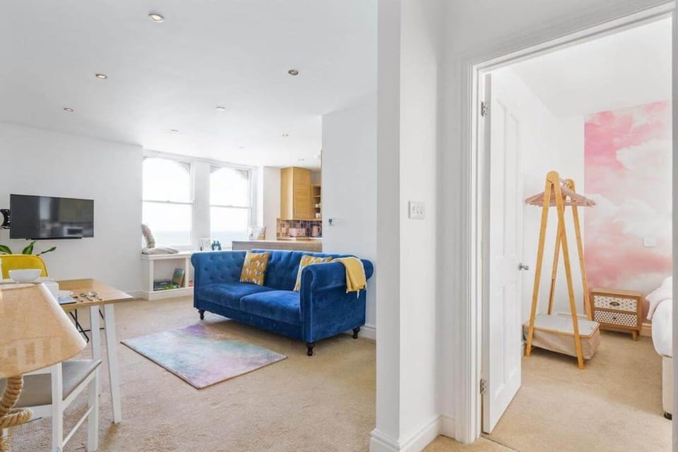 Stylish Flat with Stunning Sea Views Ilfracombe Apartment in Ilfracombe