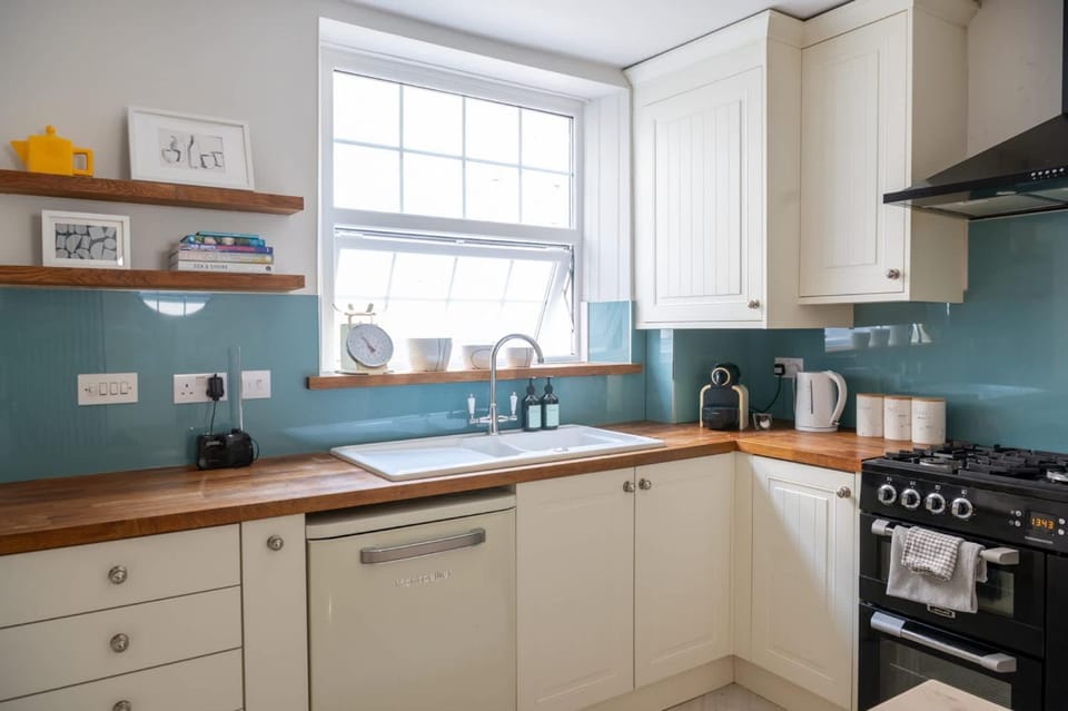 Beautiful House in Bideford on Peaceful Street House in Bideford