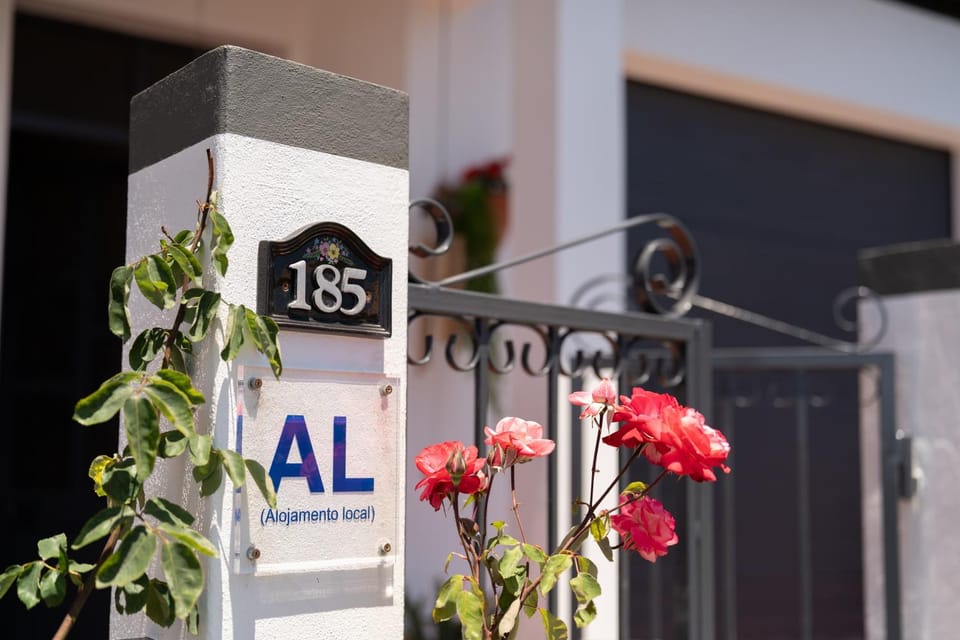 Property logo or sign, Logo/Certificate/Sign, Street view
