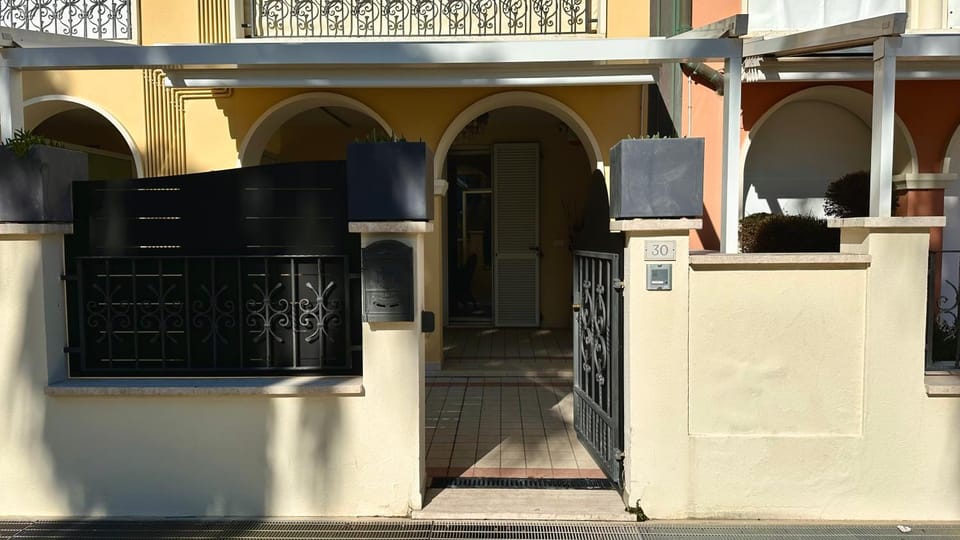 Porto Recanati, meraviglioso trilocale sul mare - P018 Apartment in Porto Recanati