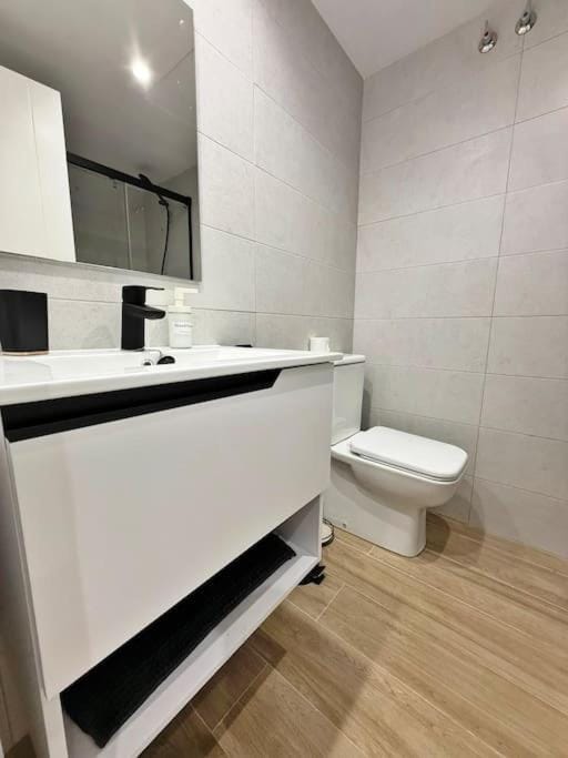 Nuevo y céntrico apartamento de playa Apartment in Fuengirola