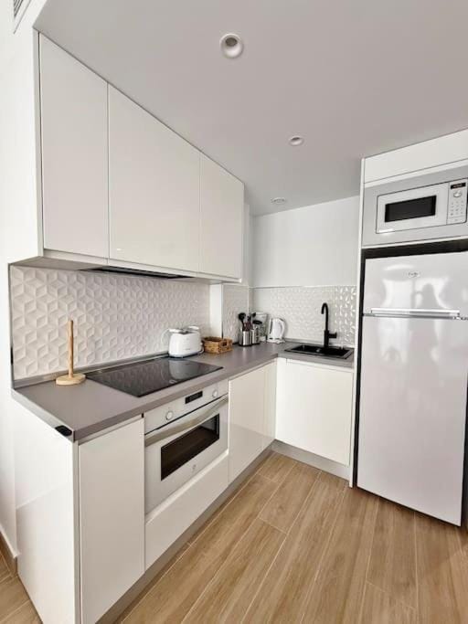 Nuevo y céntrico apartamento de playa Apartment in Fuengirola