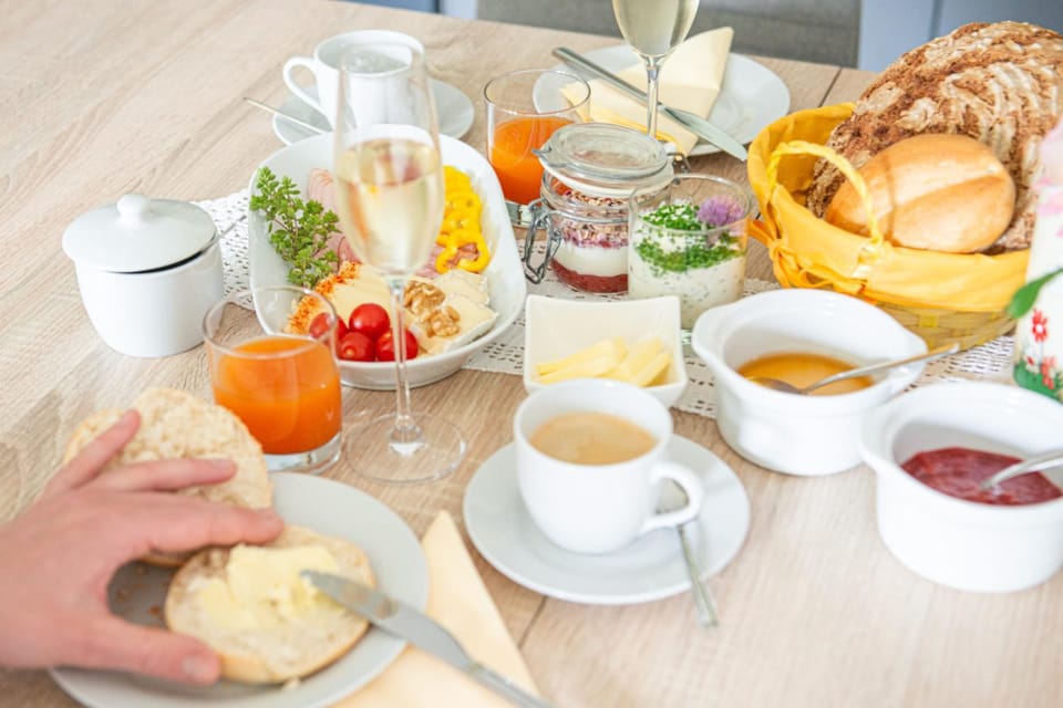 Breakfast, Breakfast