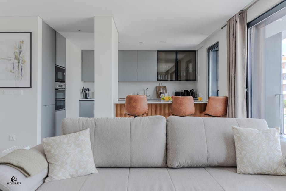 Kitchen or kitchenette, Living room, Seating area