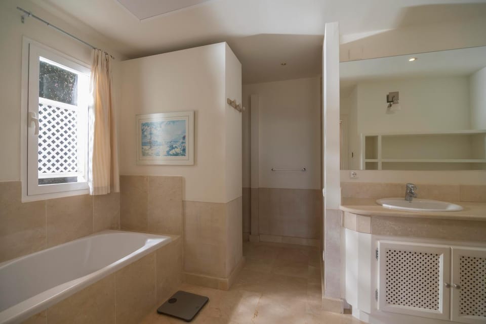 Bathroom, Living room