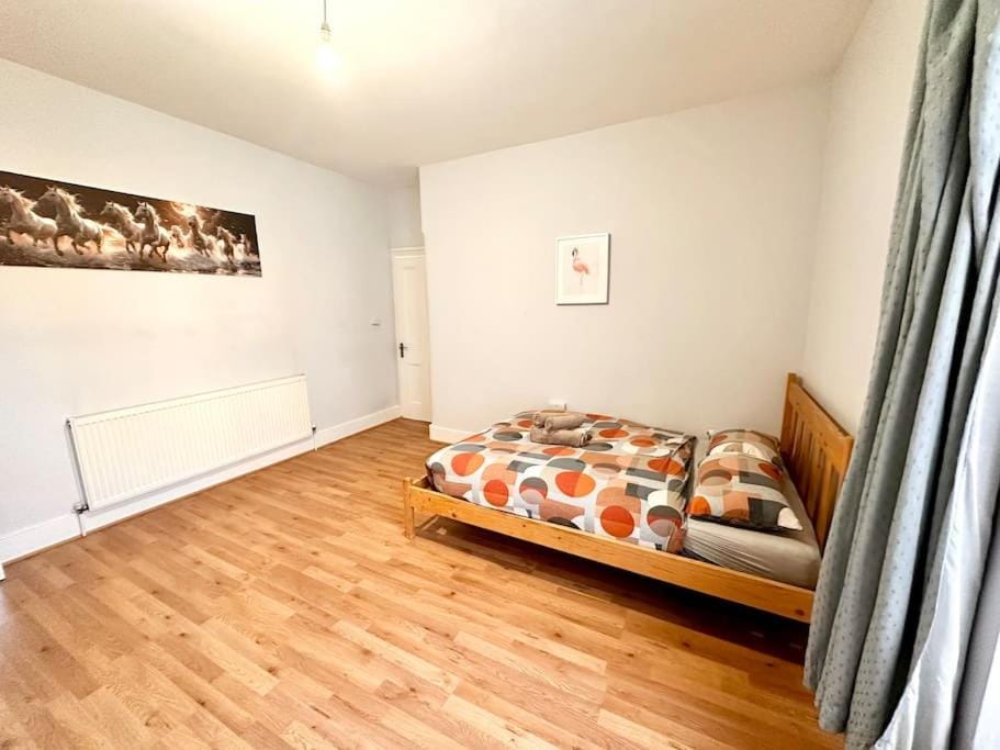 4 Bedroom house in SE4 Apartment in London Borough of Southwark