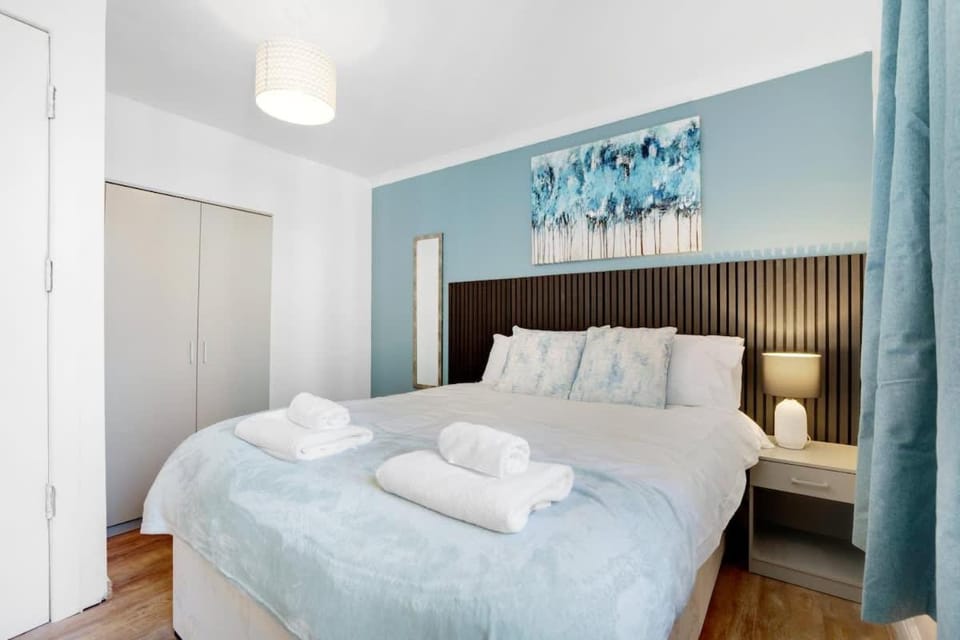 NEW! 4BR in Stafford Place House in England