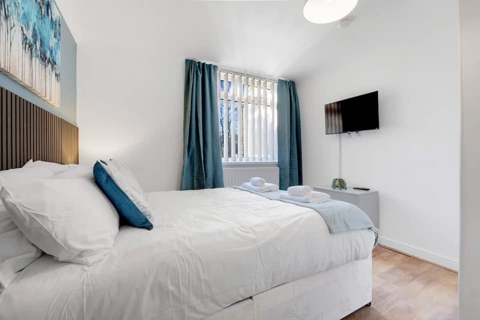 NEW! 4BR in Stafford Place House in England