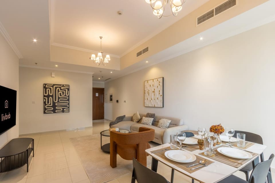 TV and multimedia, Living room, Seating area, air conditioner