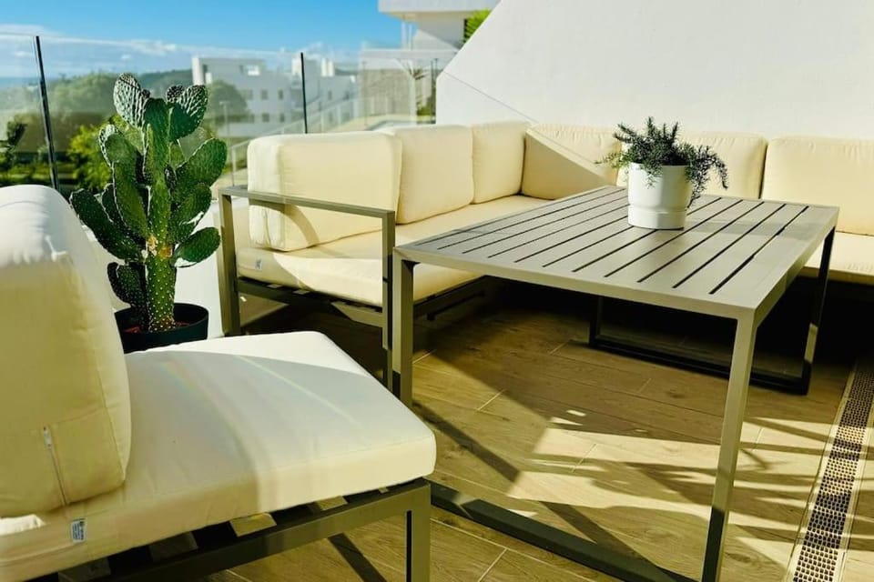 Room City Estepona 80 Suites Apartment in Costa del Sol
