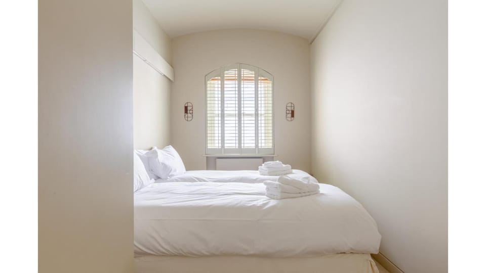 Sublime 4BD House behind V&A South Kensington Apartment in City of Westminster