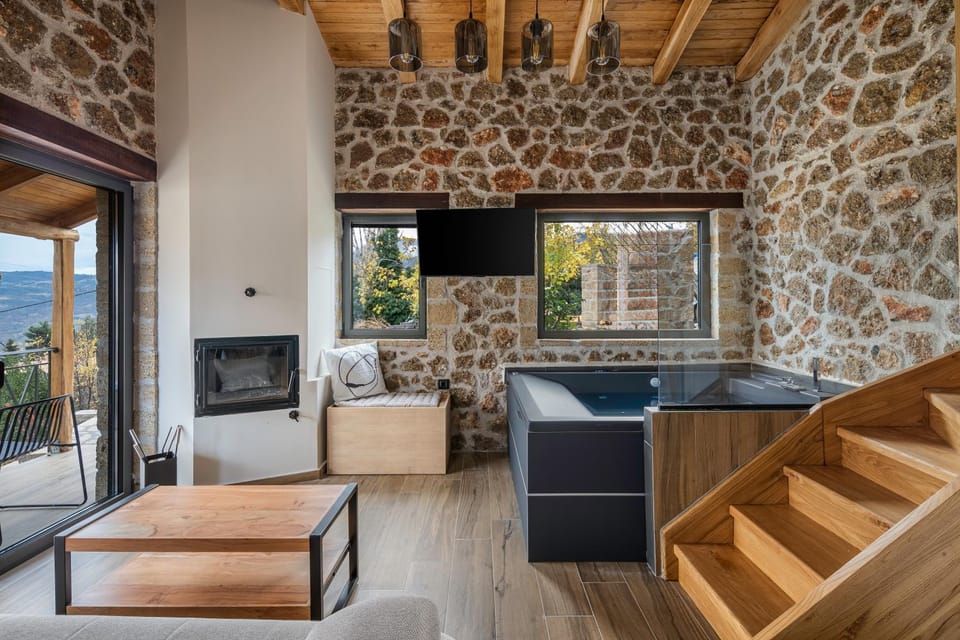 Hot Tub, fireplace