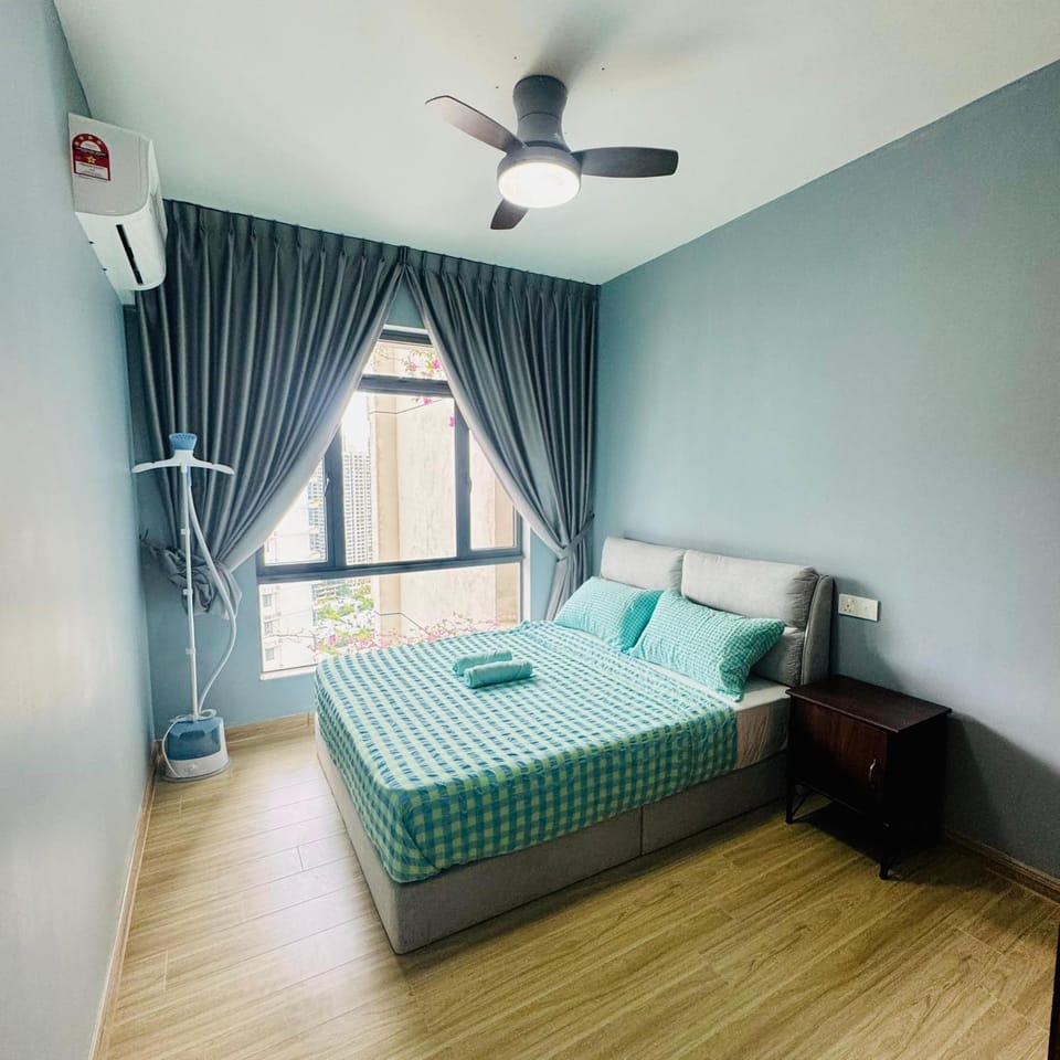 Bed, Bedroom, flat iron
