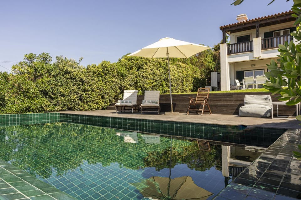 Coastal Charm Chalet Villa in Lisbon District
