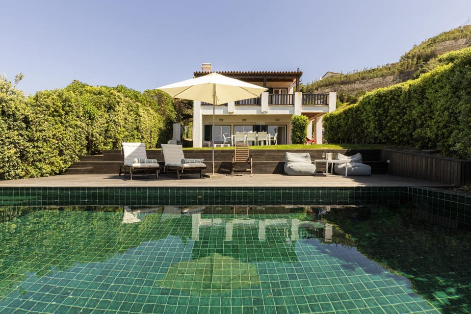 Coastal Charm Chalet Villa in Lisbon District