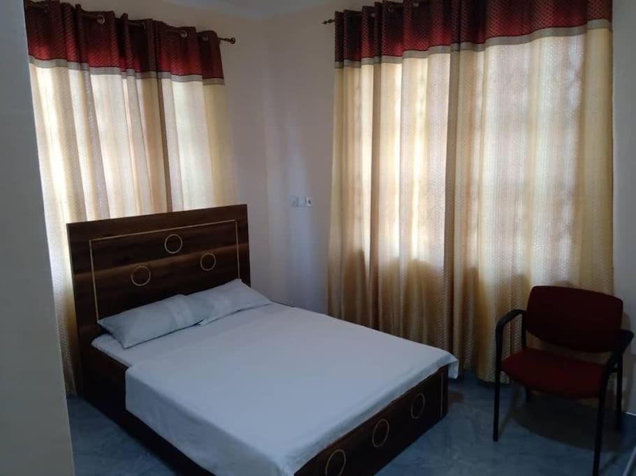 Alpha Rooms Single Bedroom Gome Fortress Business Center Dansoman Accra Apartment in Accra