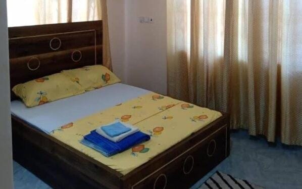 Alpha Rooms Single Bedroom Gome Fortress Business Center Dansoman Accra Apartment in Accra