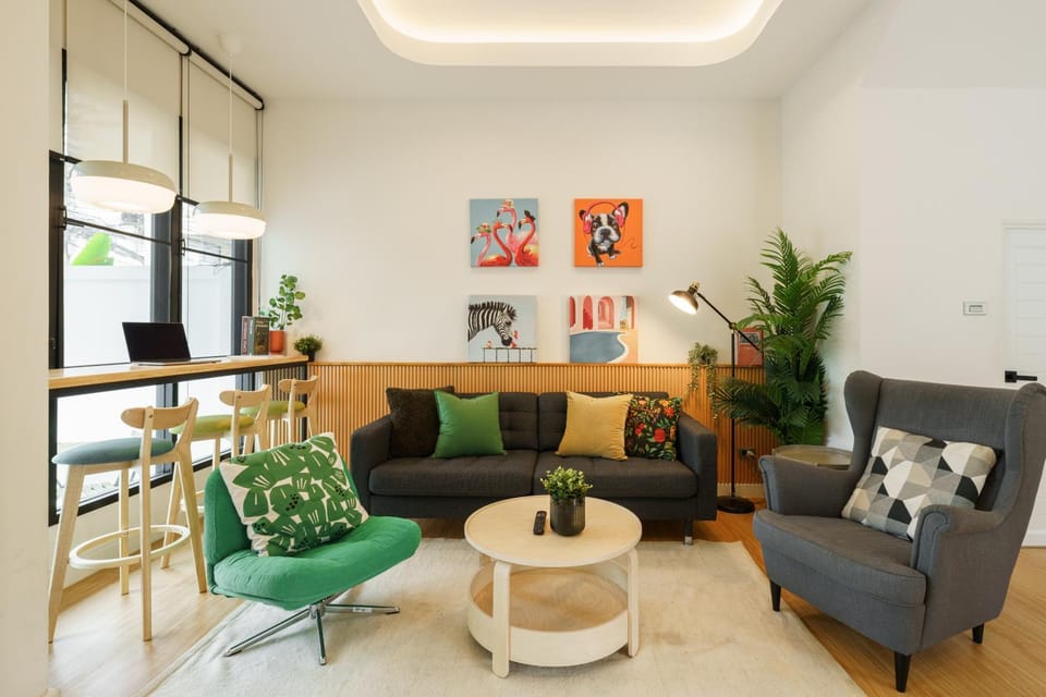 Living room, Seating area