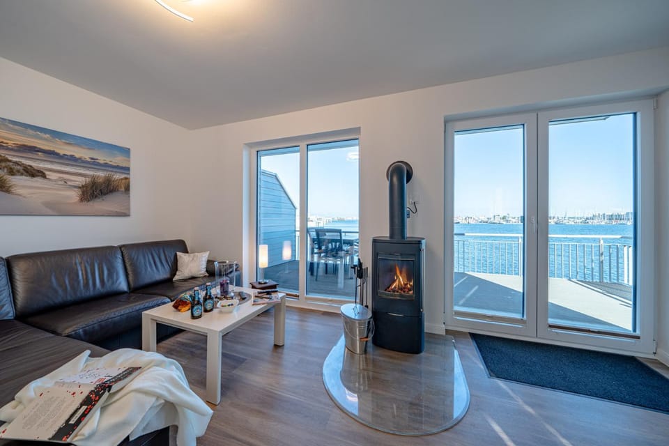 Balcony/Terrace, Living room, Sea view, fireplace