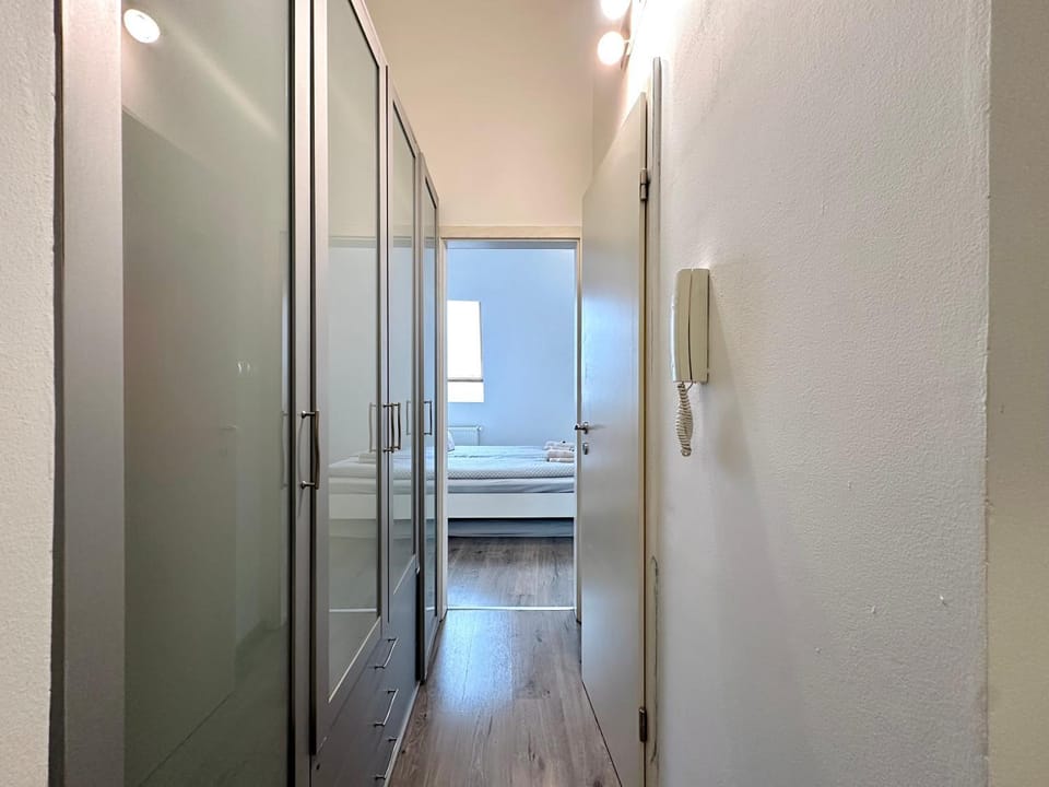 FREE PARKING - Stargate Budapest Apartment in Budapest