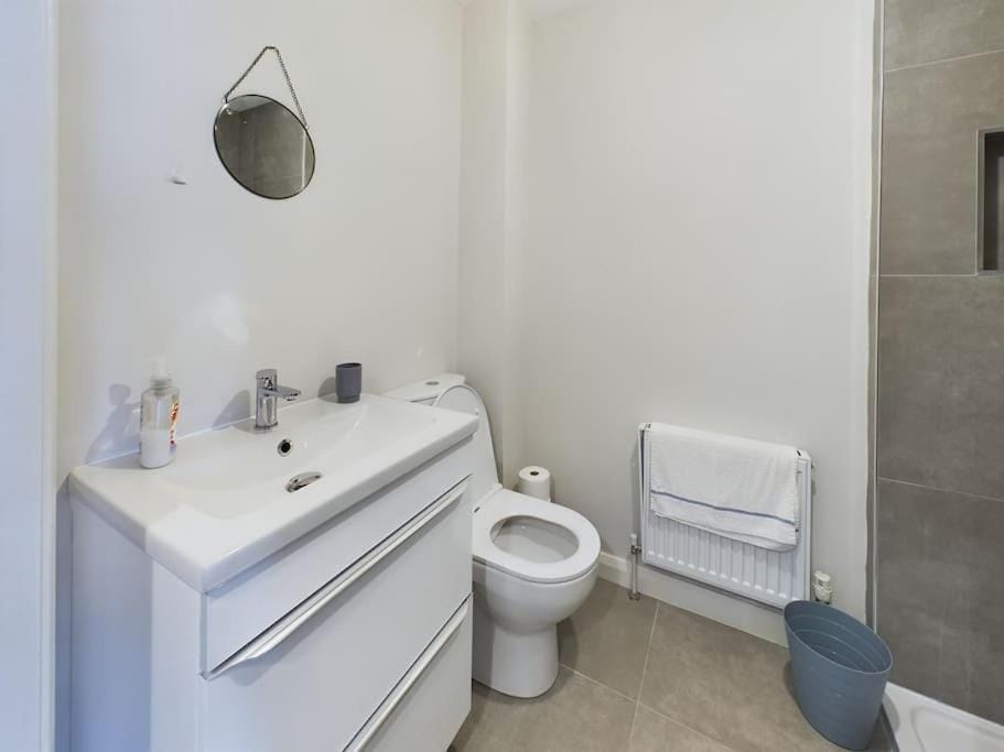 1 Bed 1 mile from City Centre Apartment in Belfast