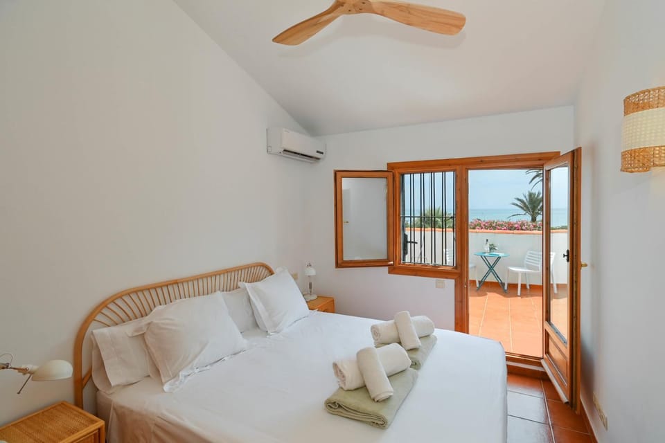 View (from property/room), Photo of the whole room, Sea view
