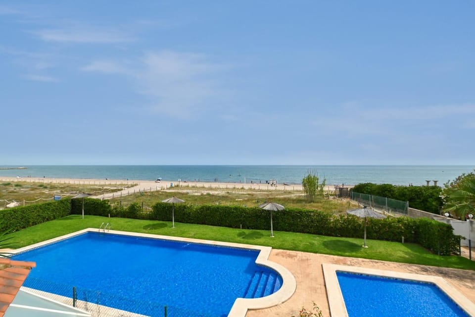 Bonita Stay B Beach 1ªlínea, fibra, A/A, BBQ, pool Chalet in Marina Alta