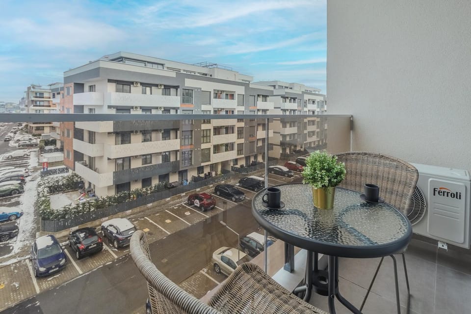 Day, Neighbourhood, View (from property/room), Balcony/Terrace