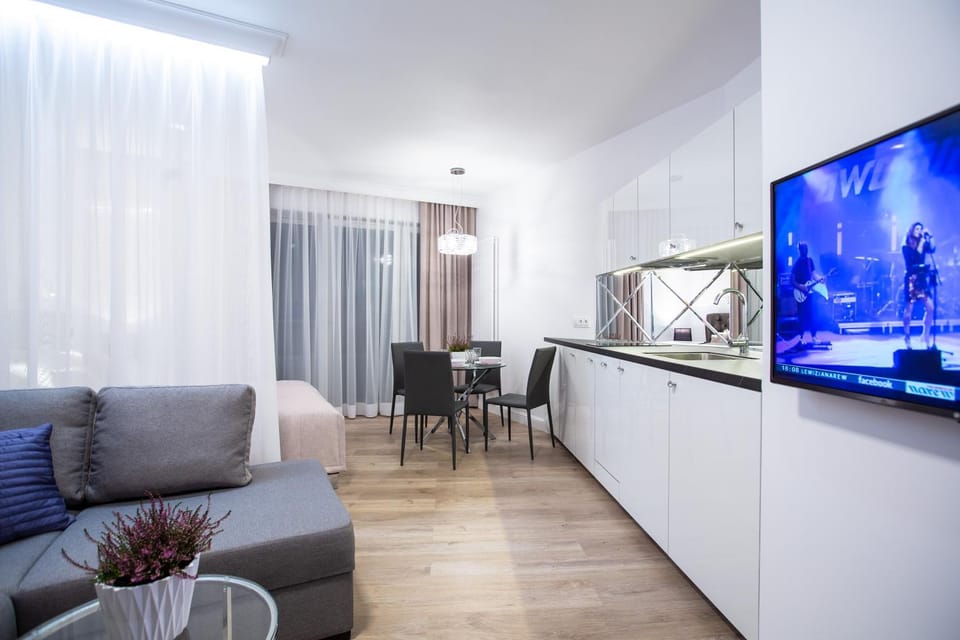 Kitchen or kitchenette, Living room, kitchen