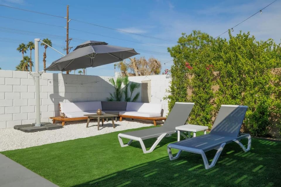 Desert Dream Getaway with Private Pool BBQ House in La Quinta