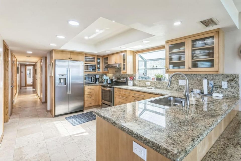 Massive 3 bedroom on the sand-STR14-0133 House in Capistrano Beach