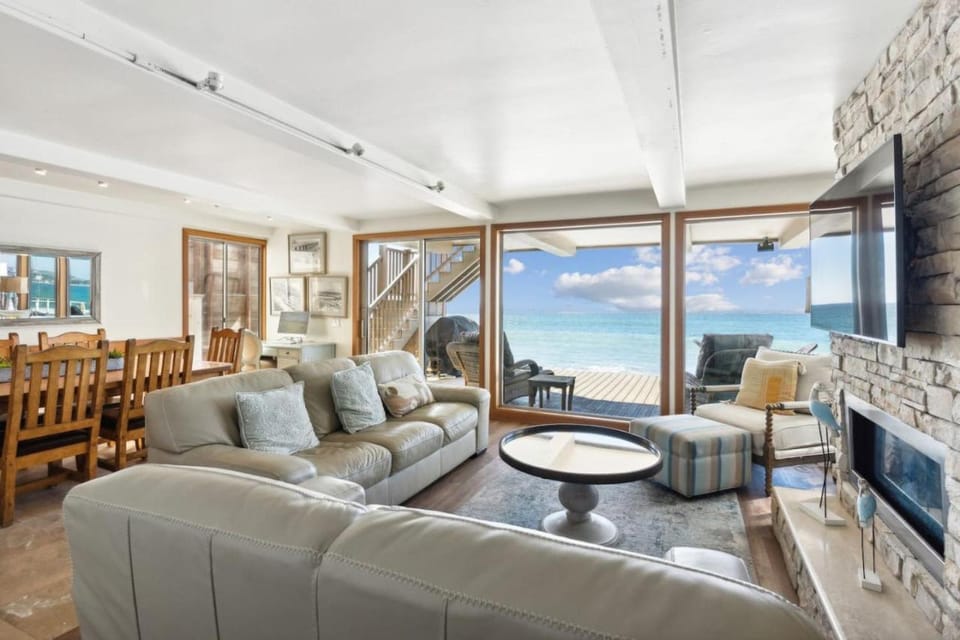 Massive 3 bedroom on the sand-STR14-0133 House in Capistrano Beach