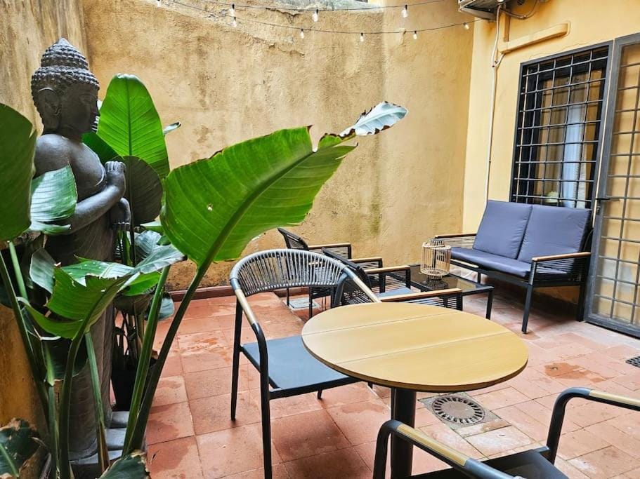 Vicolo dell'Atleta 23 - Garden in Trastevere Apartment in Rome