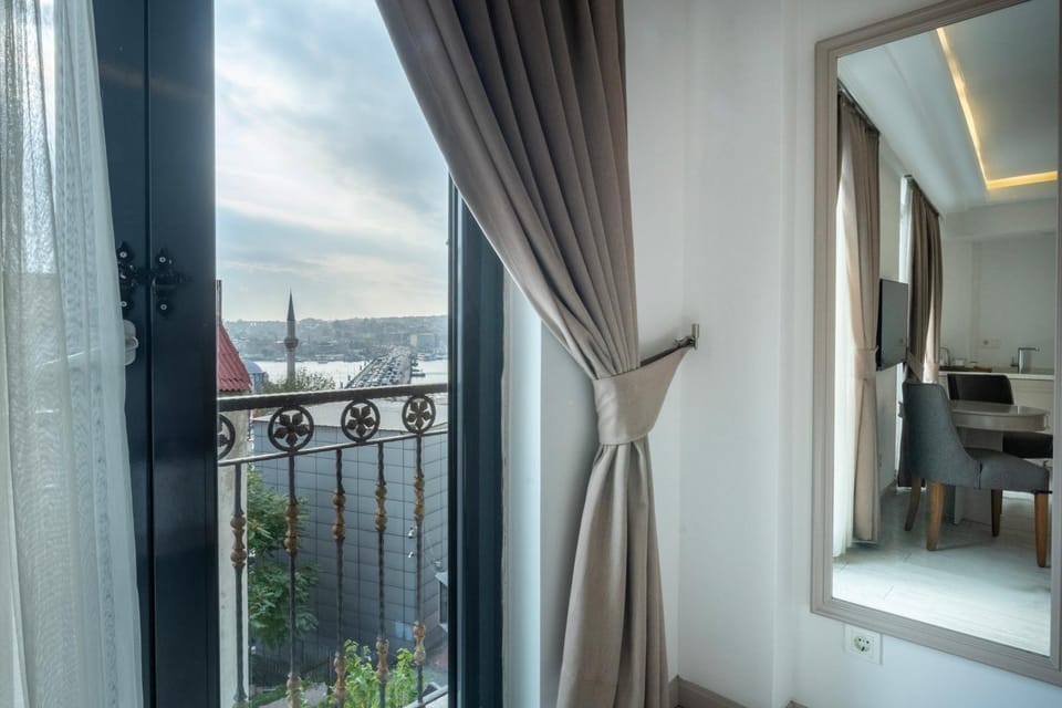 View (from property/room), City view, Garden view, Sea view